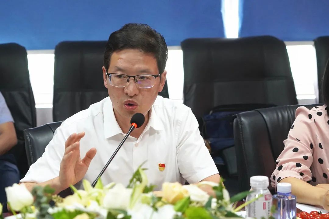 李光明書記調(diào)研藍(lán)海智裝，推動黨建與業(yè)務(wù)融合發(fā)展(圖3)