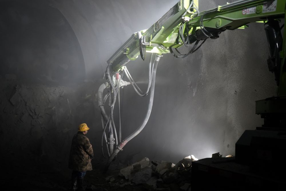 濕噴混凝土工藝的優勢及應用(圖1)