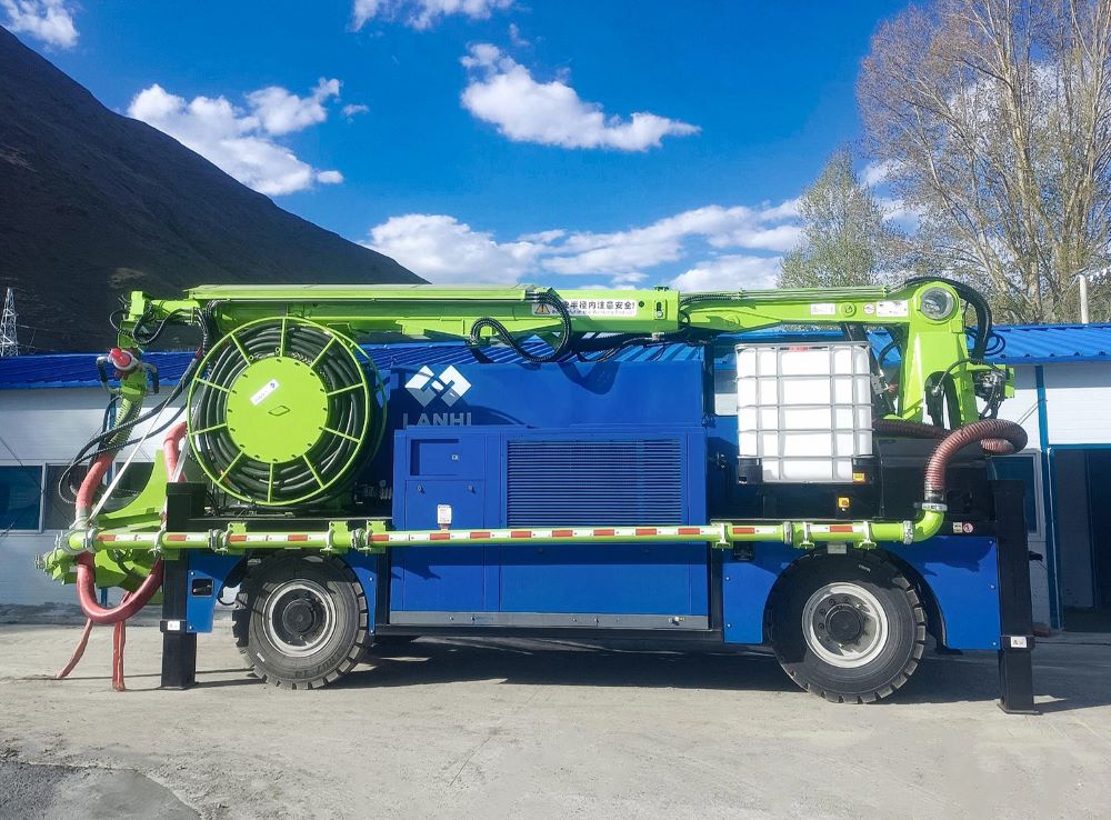 混凝土濕噴臺(tái)車(chē)的優(yōu)勢(shì)及應(yīng)用(圖1)